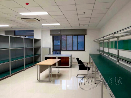 浙江鋁型材廠家生產(chǎn)的防靜電工作臺(tái)，和江蘇有什么不一樣？
